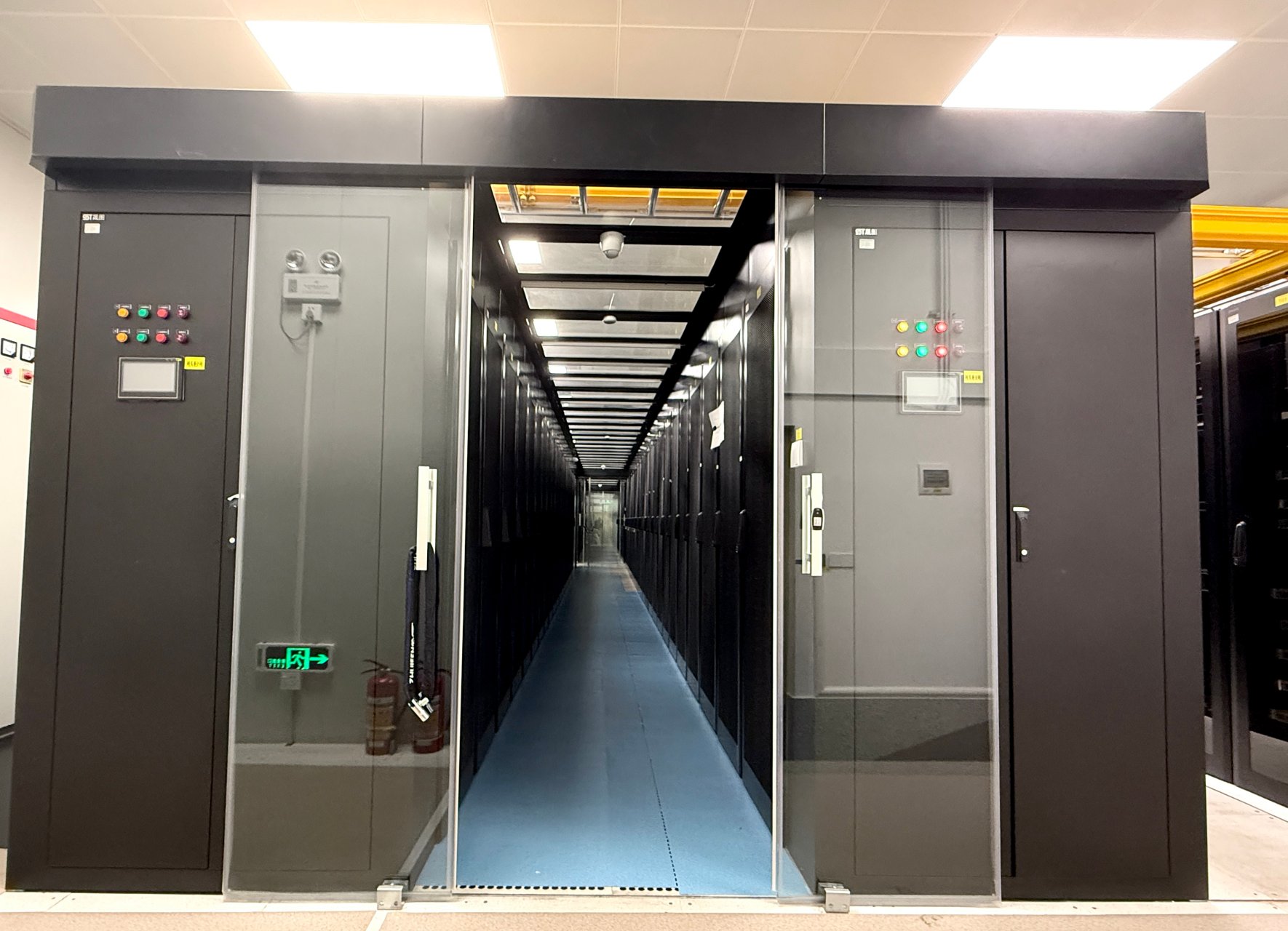 Equipment Rack Mounting/Dismounting Service